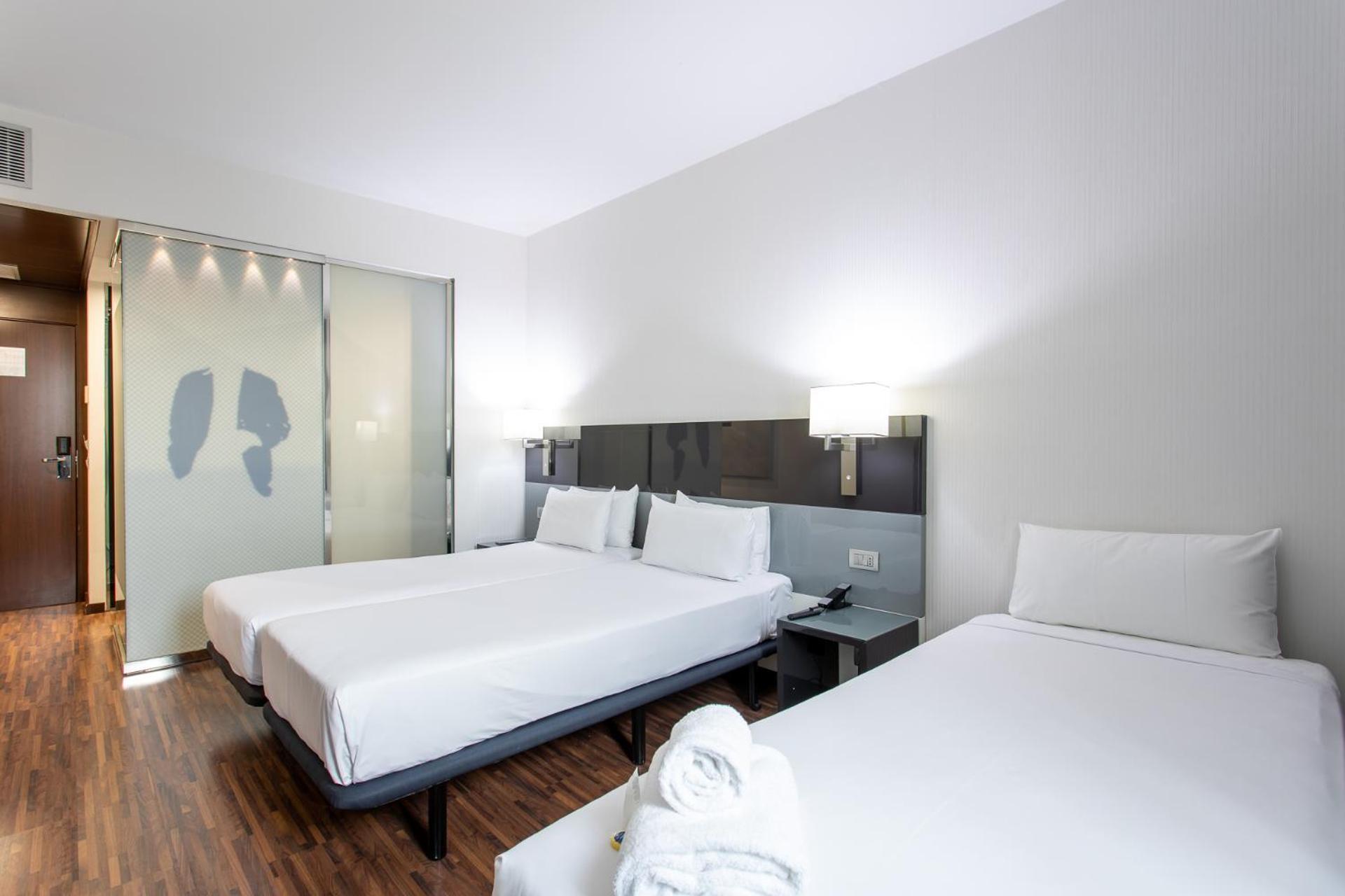 Hotel Ciudad De מוסטולס מראה חיצוני תמונה