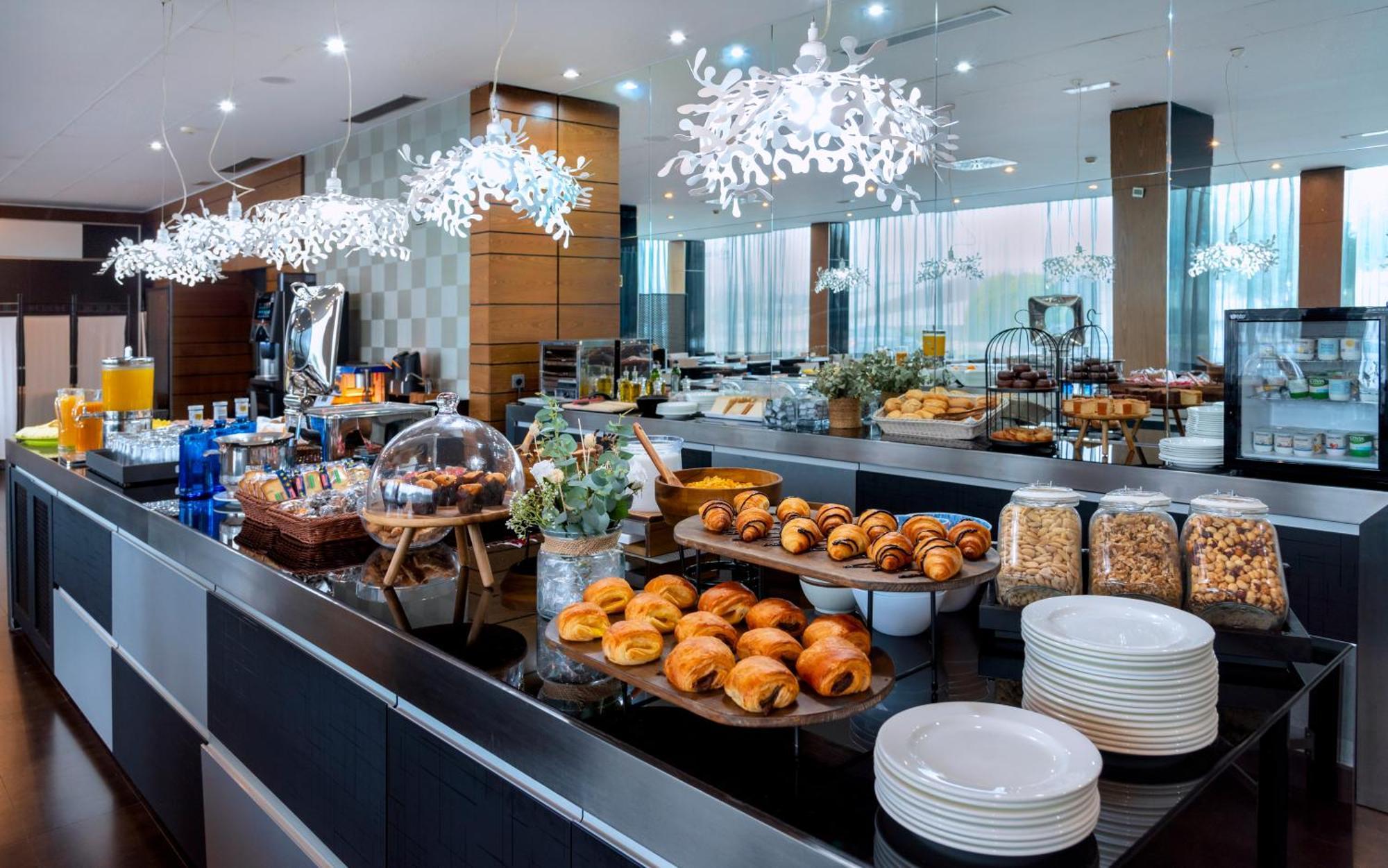 Hotel Ciudad De מוסטולס מראה חיצוני תמונה